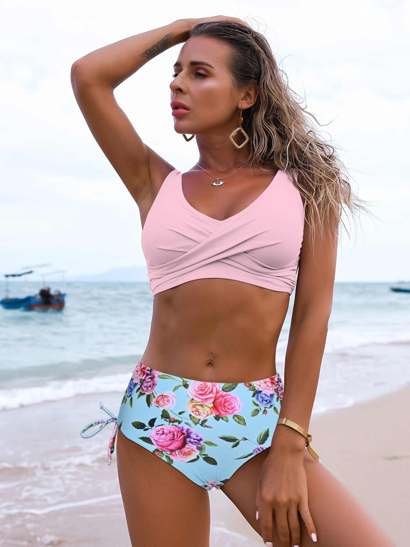 Karen™ | Enkelfärgad Bikiniset för en Elegant Sommarlook