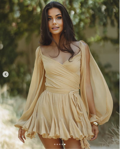 Romy™ | Elegant Ruffled Klänning med Inbyggda Shorts