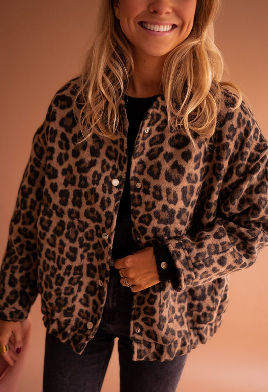 Luna | Trendig Jacka med Leopardmönster
